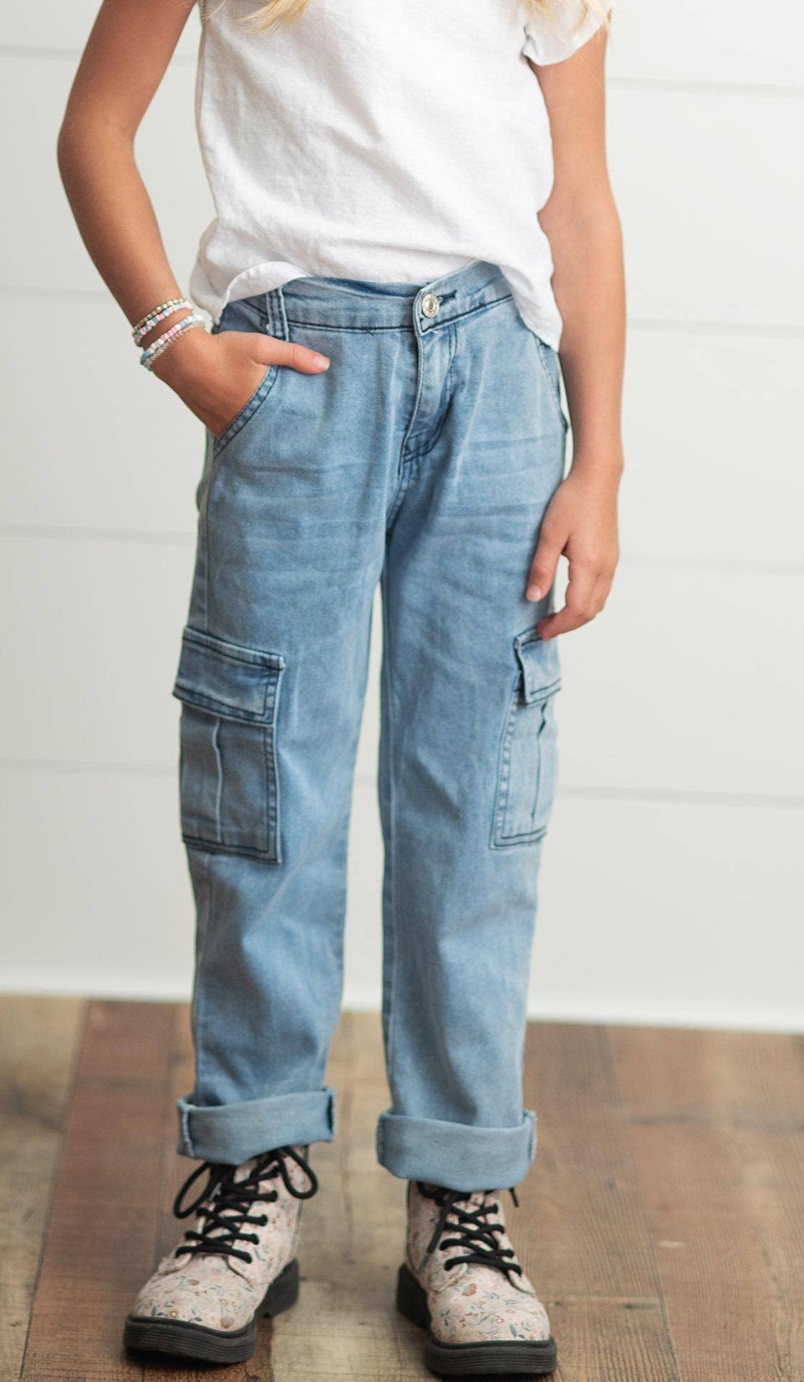 Girls Light Wash Faded Denim Cargo Pant With Pockets: