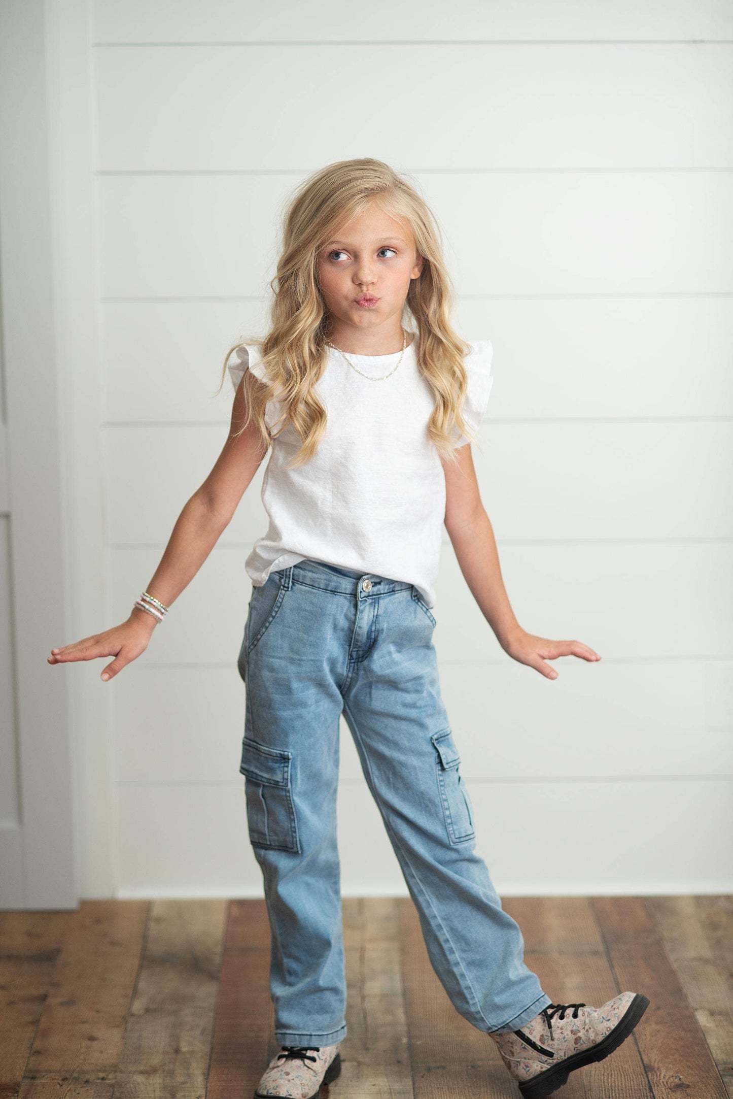 Girls Light Wash Faded Denim Cargo Pant With Pockets: