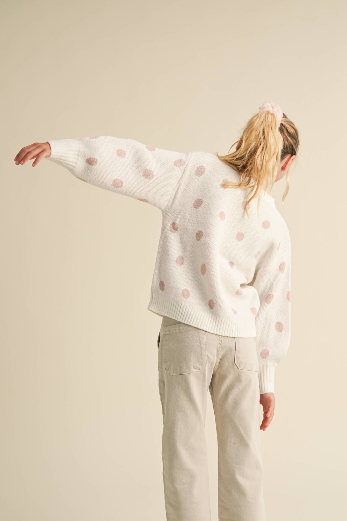 TWEEN GIRLS CREW NECK SWEATER