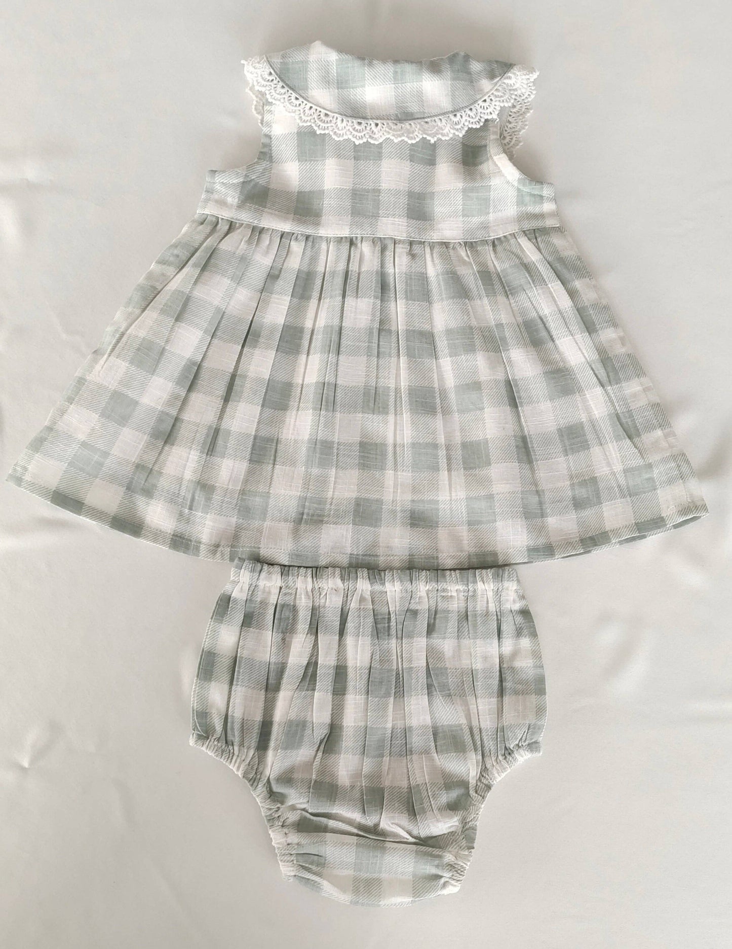 Sage Checks Dress with Delicate Lace Peter-Pan Collar (*Runs Big)