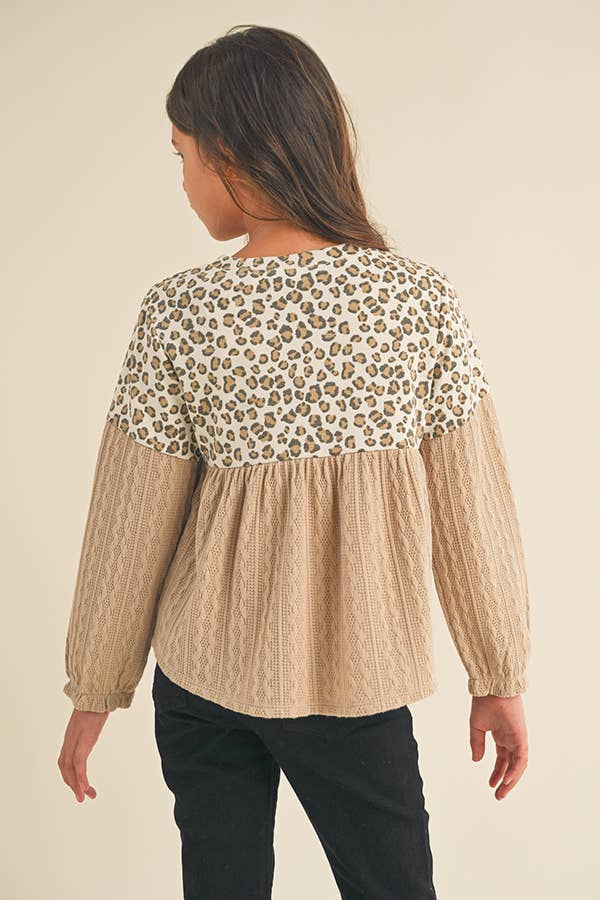 KIDS CABLE KNIT TOP WITH CHEETAH PRINT