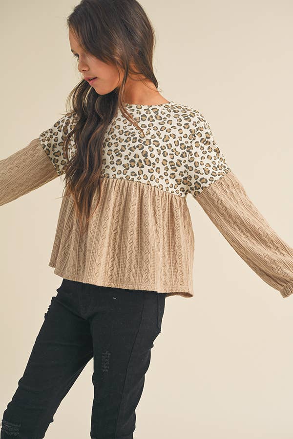 KIDS CABLE KNIT TOP WITH CHEETAH PRINT